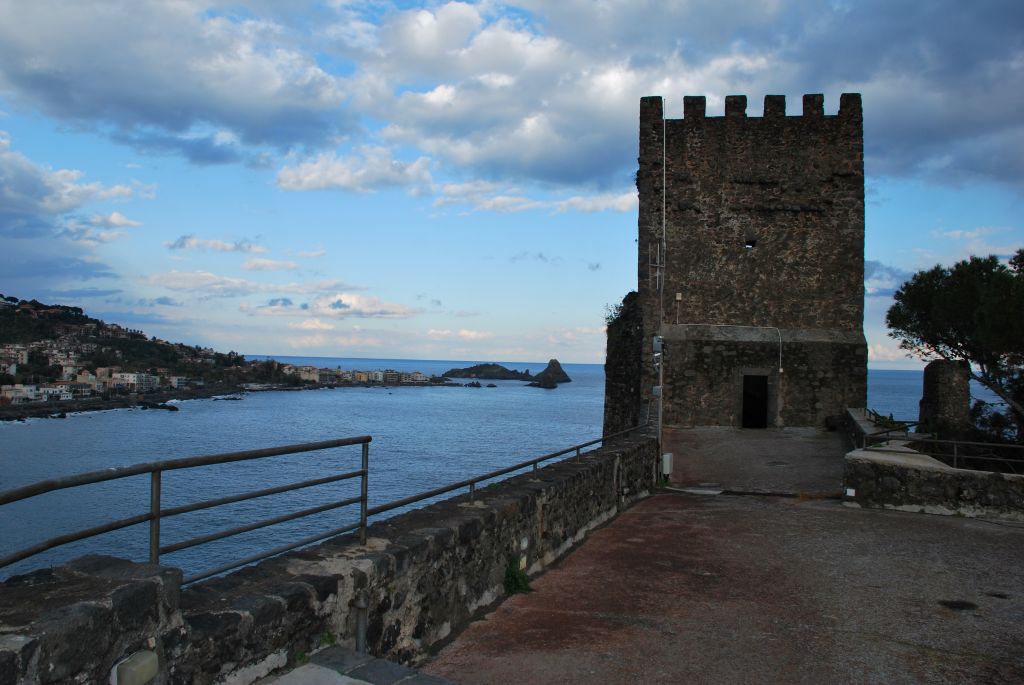 Aci Castello