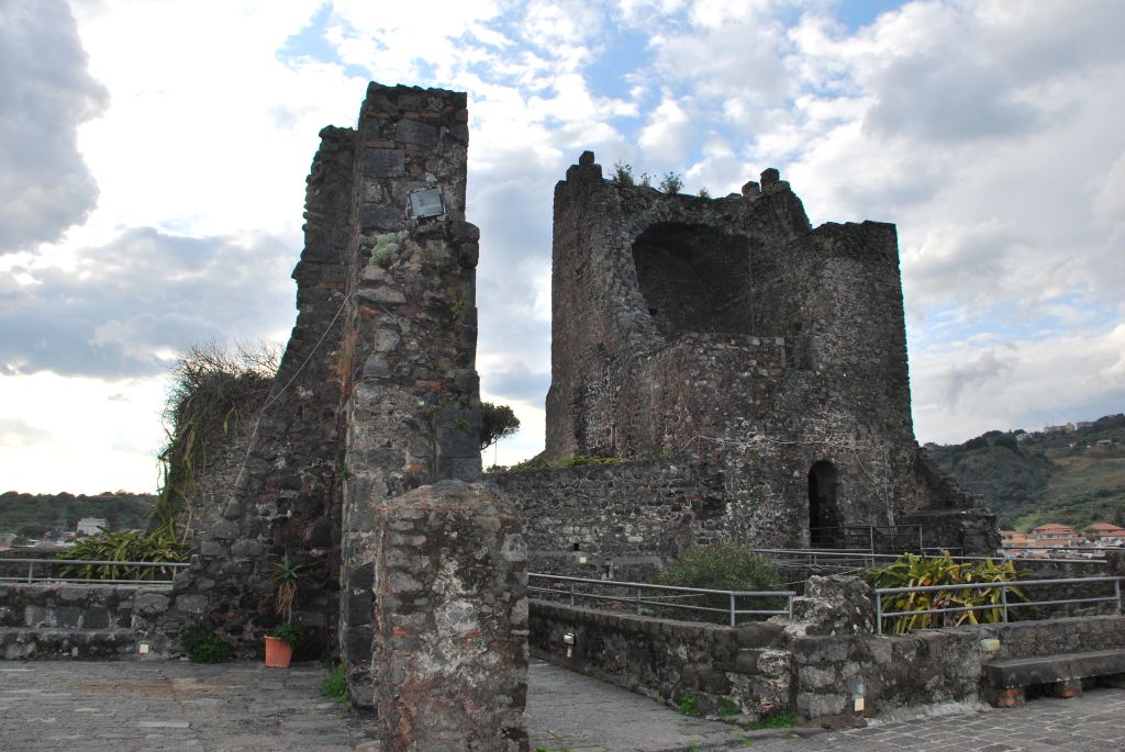 Castello di Aci Castello