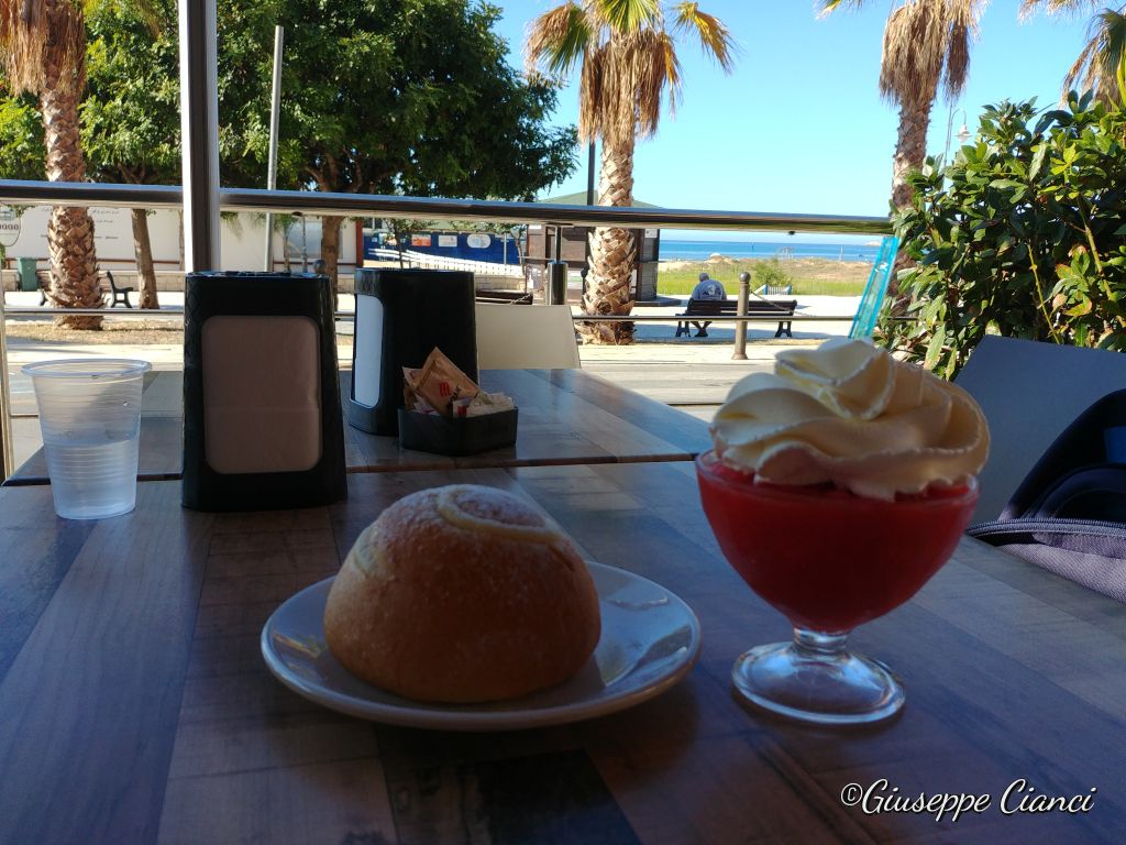 Granita con briosche