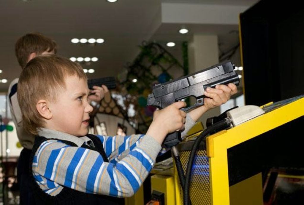 Giovani e giochi violenti