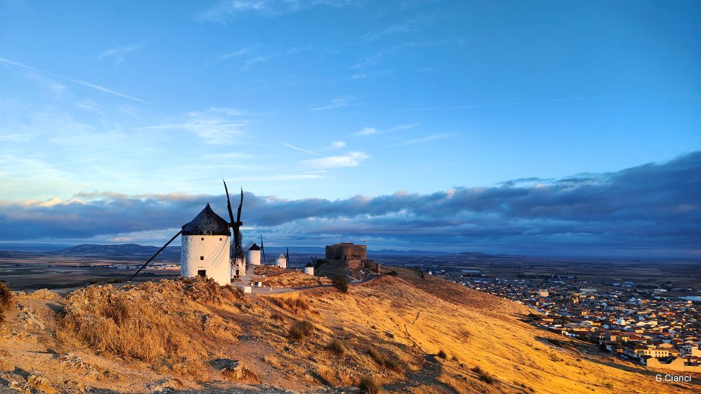 Mulini a vento Consuegra Spagna