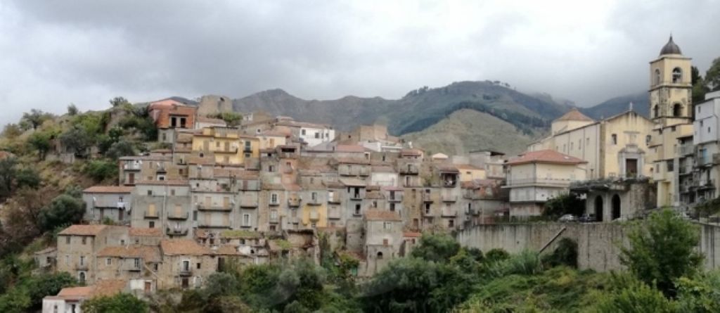 Scopri Militello Rosmarino (Messina): guida completa al borgo medievale sui Nebrodi