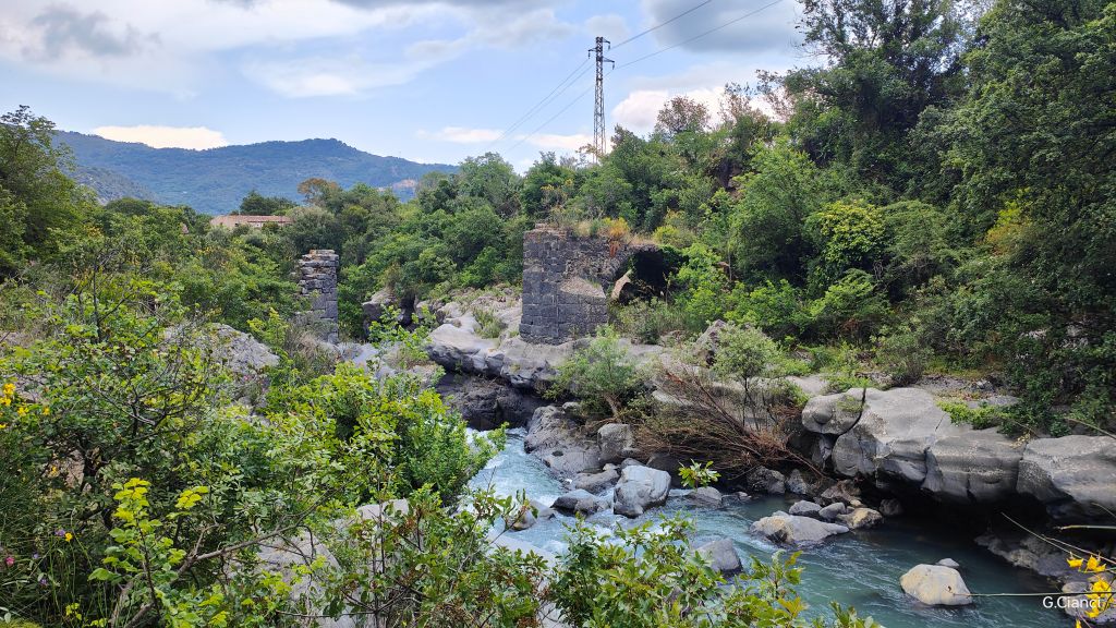 Scopri Mojo Alcantara: un borgo unico ai piedi dell'Etna