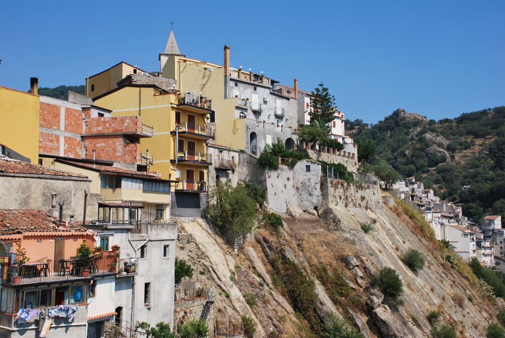 Il Borgo delle Gole dell'Alcantara e del Padrino