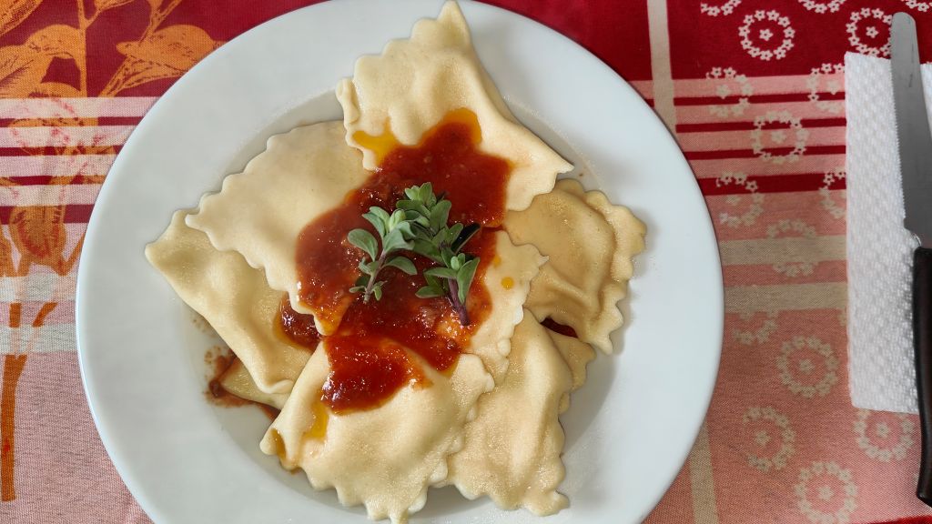 Pasta con il sugo di maiale alla siciliana
